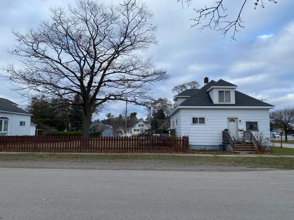 1104 Friedrich St, Rogers City, MI 49779