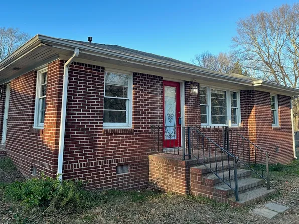 252 E 5th Ave, Winder, GA 30680