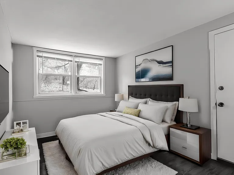 Cliffside Apartments — Photo 10