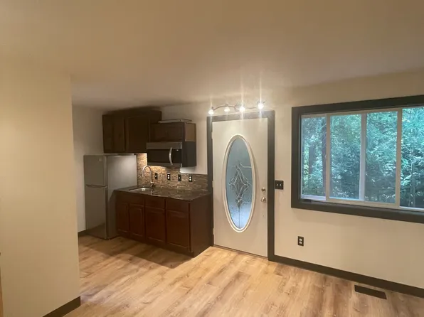 6 Little Strawberry Ln, Bellingham, WA 98229