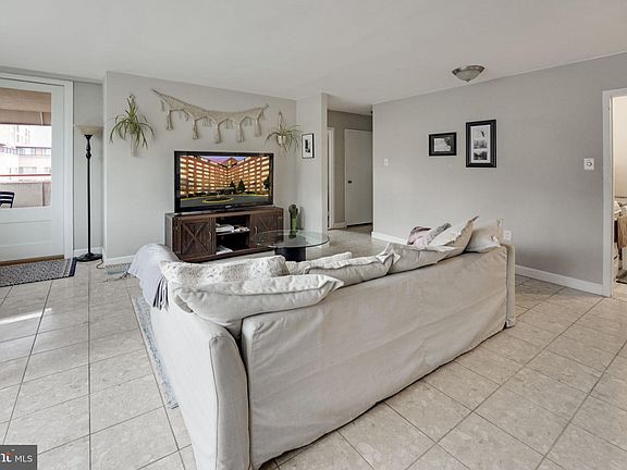 5th image of 1111 Arlington Blvd APT 919
