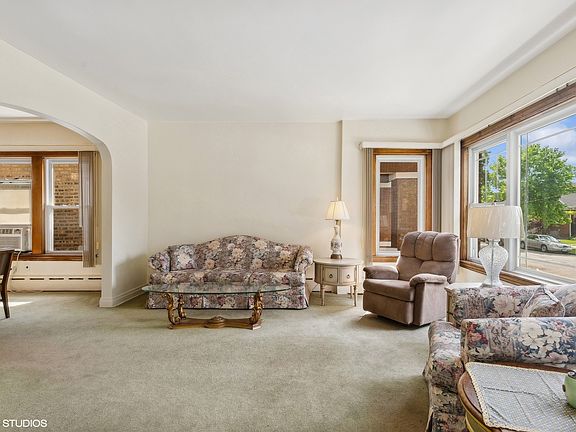 4th image of 5034 W Parker Ave