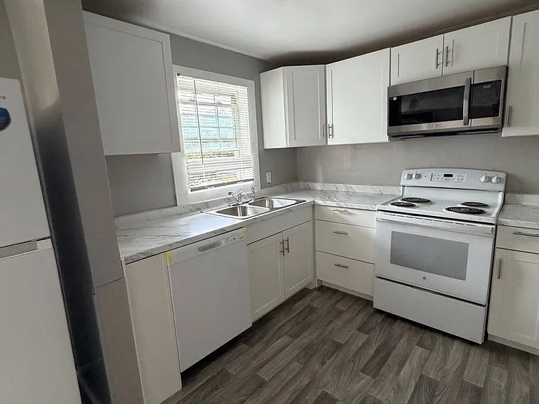 1409 Laboratory Rd — Photo 2