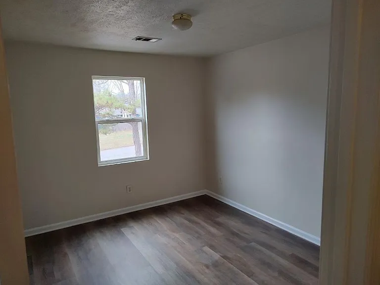 4957 N Redan Cir — Photo 9