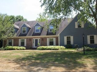 284 Birch Rd, Delafield, WI 53018