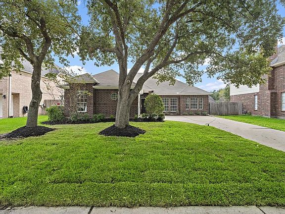2nd image of 431 High Meadows Drive