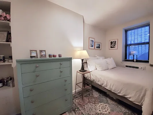 Rented by Teresa Lai, LREB | media 3