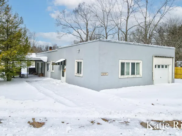 8431 Meade St, Montague, MI 49437