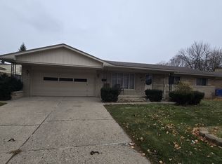 1320 Kinmore St, Dearborn Heights, MI 48127