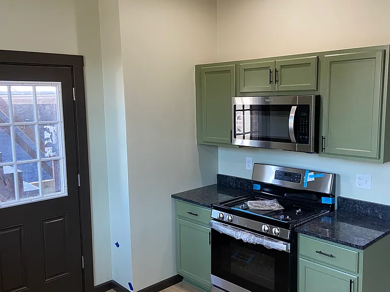 904 Phineas St #2 — Photo 3