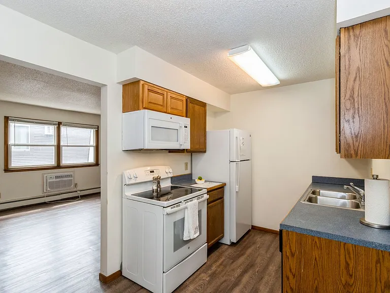 808 Oakcrest Street — Photo 11