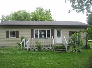 406 N Carroll St, Norris City, IL 62869