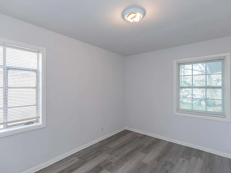 2706B Curtis Dr — Photo 11