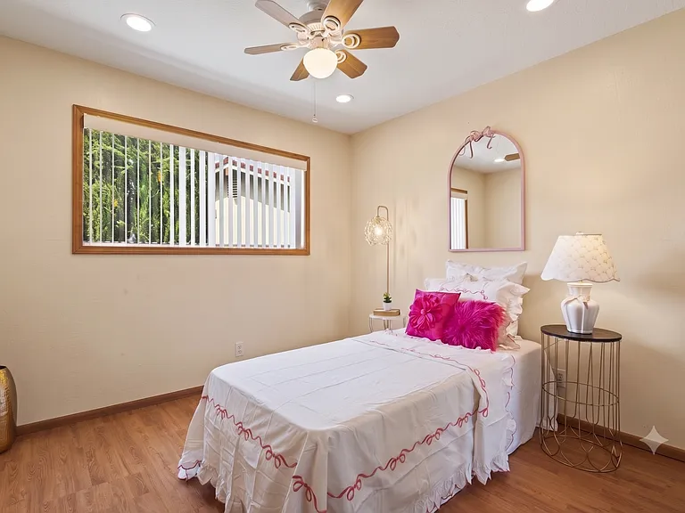 Lot of natural light in every room