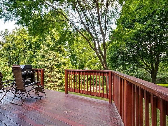 5th image of 68 Richlee Dr