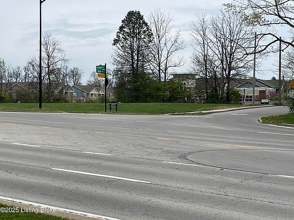 3rd image of 1600 Alpha Ave