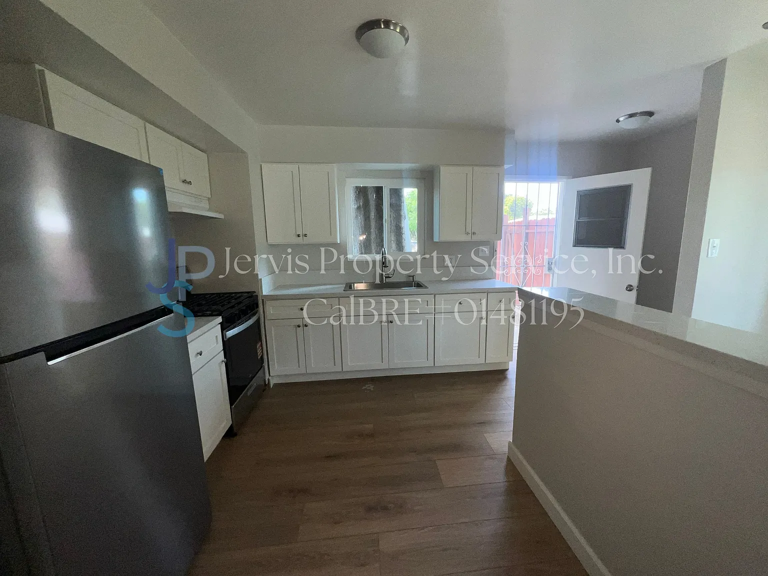 2 bed, $3,000 — Photo 4