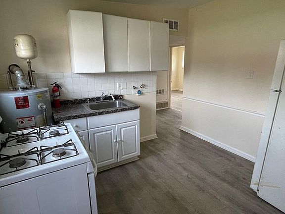4th image of 6306 Page Ave APT F
