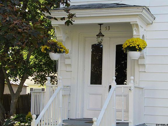 2nd image of 53 Mechanic St
