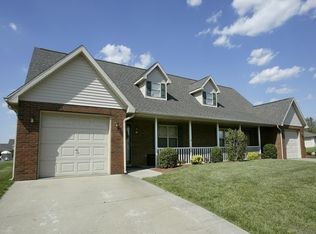 1425 Wilshire Cir, Hopkinsville, KY 42240