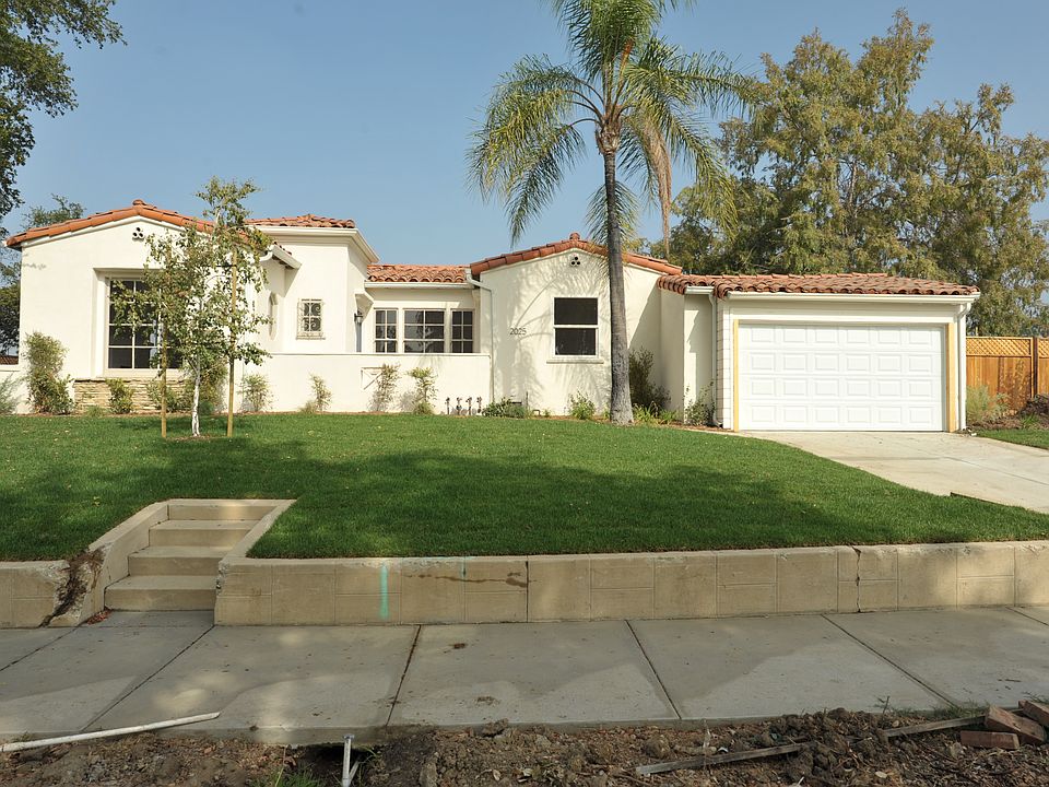 2nd image of 2025 Carlos St
