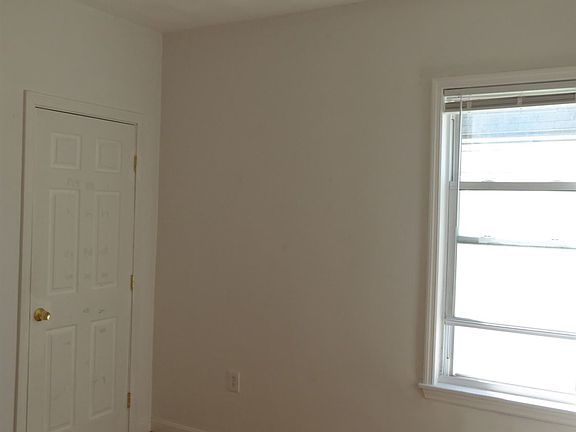 landlord_unit_photo_54174128_6