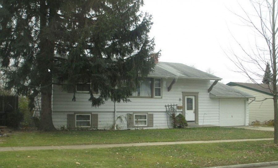 2nd image of 1854 Endicott Cir