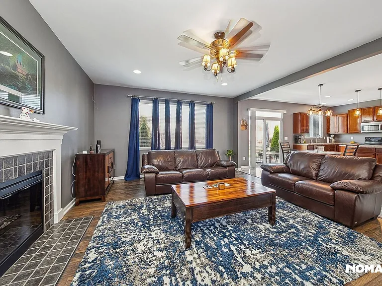 2638 Hazelnut Ct — Photo 10