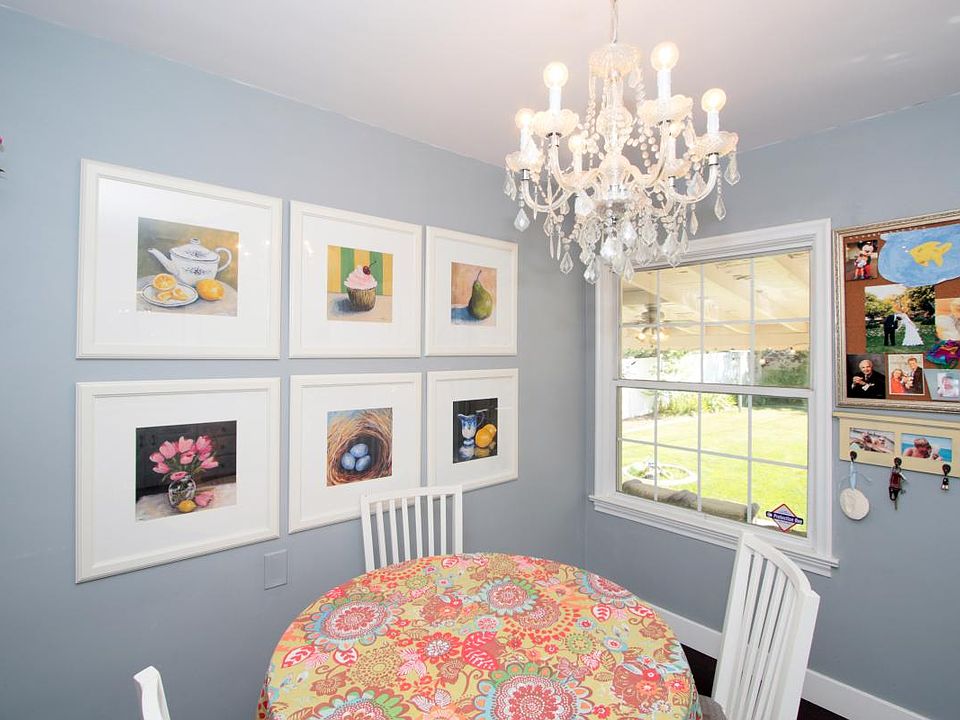 Dinning Area 1