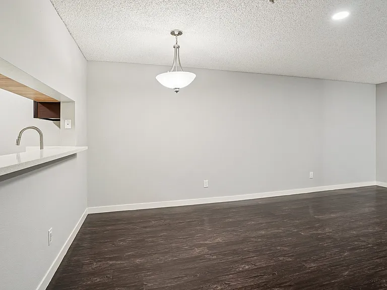 Windfaire Apartments — Photo 49