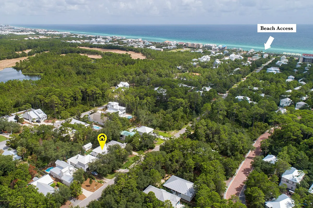 From the house you are only a 10 minute stroll to the private beach access (or a 5 minute bike ride). 
.04 of a mile from the house. - 380 Clareon Dr