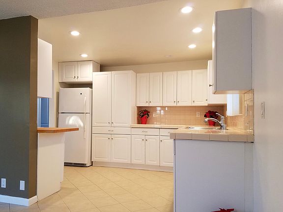 2nd image of 803 N Juanita Ave #A