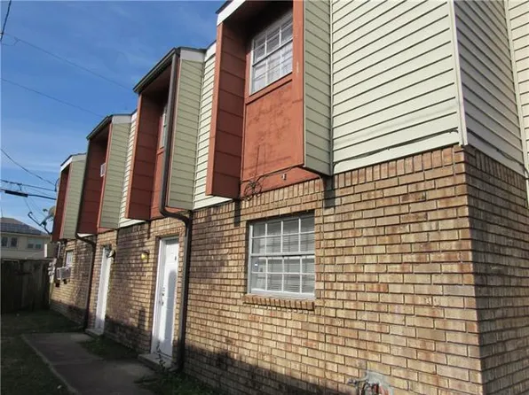 50 Carriage Ln #D, Destrehan, LA 70047