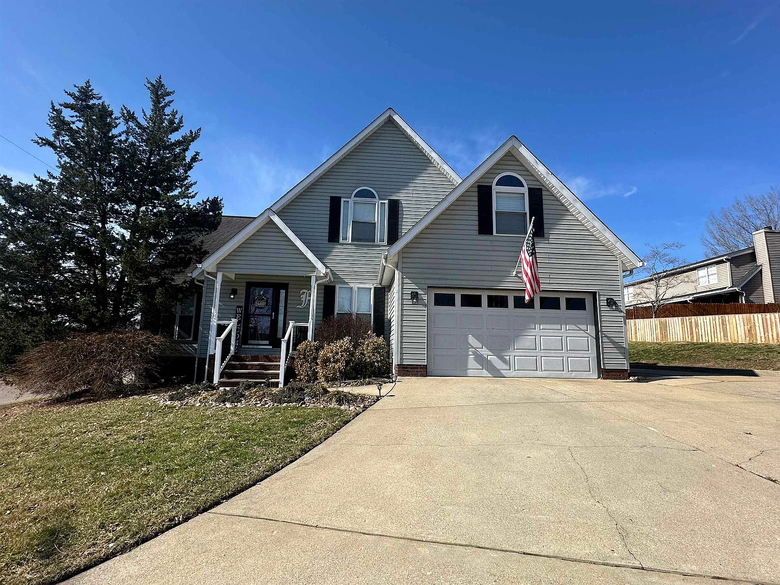 114 Forest Dr photo 1