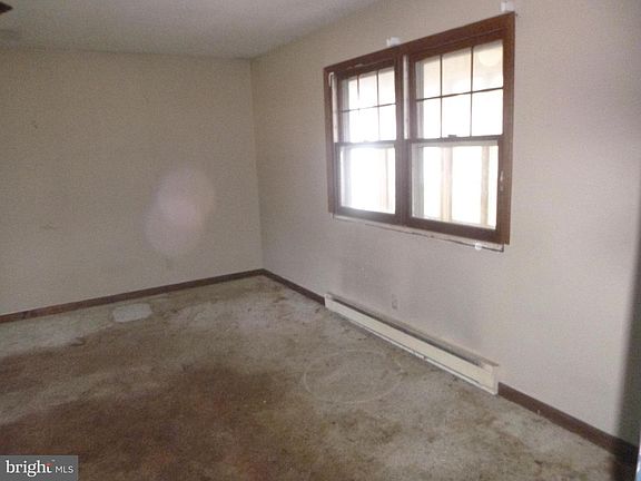 3rd image of 4159 Jacksonville Rd
