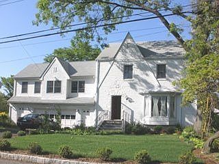 1st image of 17 Old Colony Dr