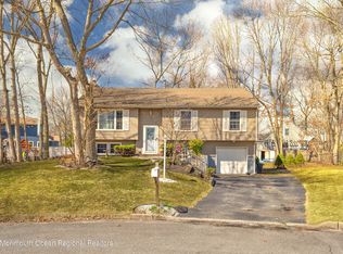 213 Luther Dr, Manchester, NJ 08759