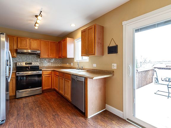 5th image of 1033 Oaktree Trl