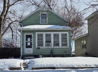 2015 Garfield St, Clinton, IA 52732