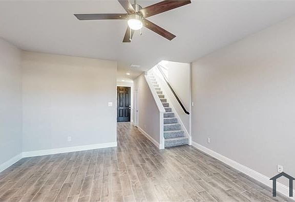 5th image of 716 Portina Dr