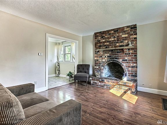 2nd image of 9232 S Yakima Ave