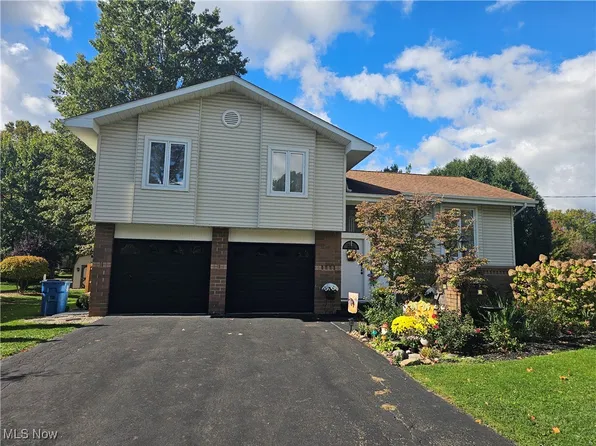 155 Heritage Ln, Cortland, OH 44410