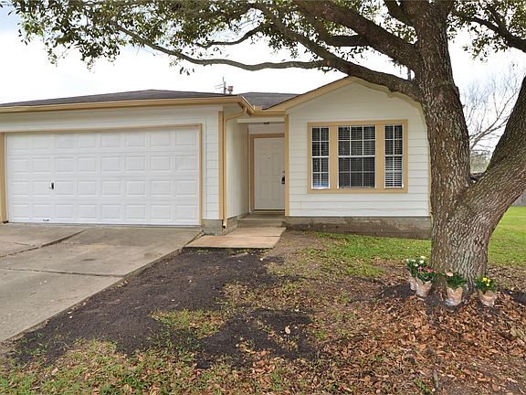 3rd image of 5126 Riverwood Dr
