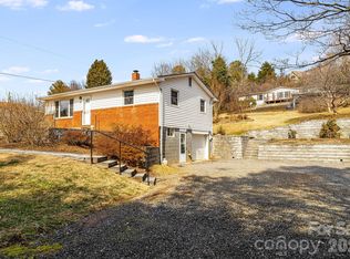 20 Ridge Cross Rd, Asheville, NC 28805