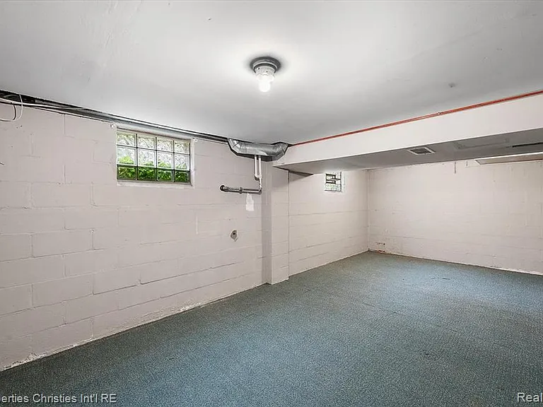 735 Novi St — Photo 30