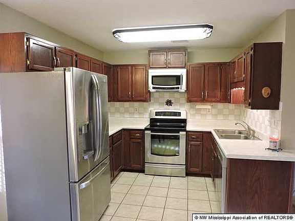 3rd image of 5809 Ingleside Dr