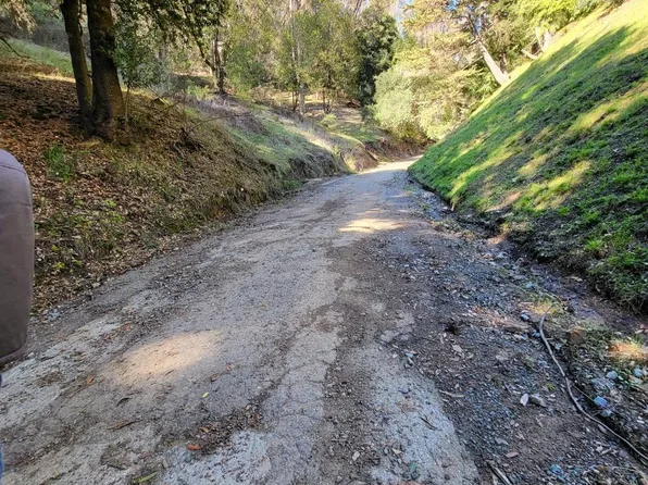 1 Lauriston Ct, Oakland, CA 94611