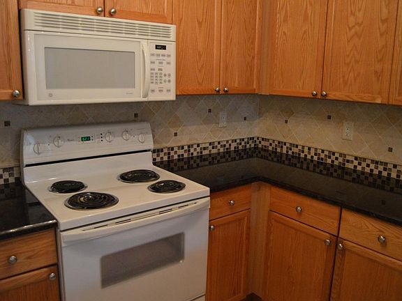 granite counters every where
