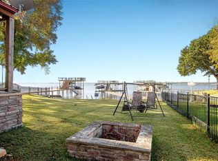 129 Briarwood Dr, Mabank, TX 75156
