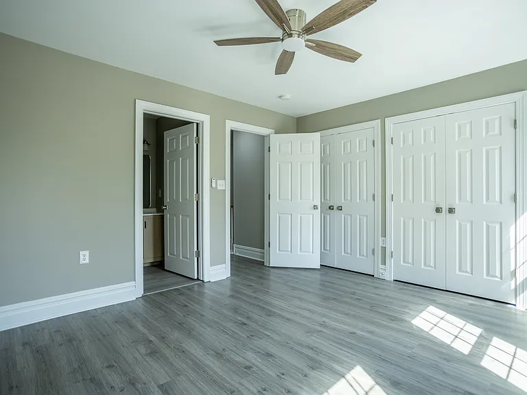 1306 W Clay St — Photo 19